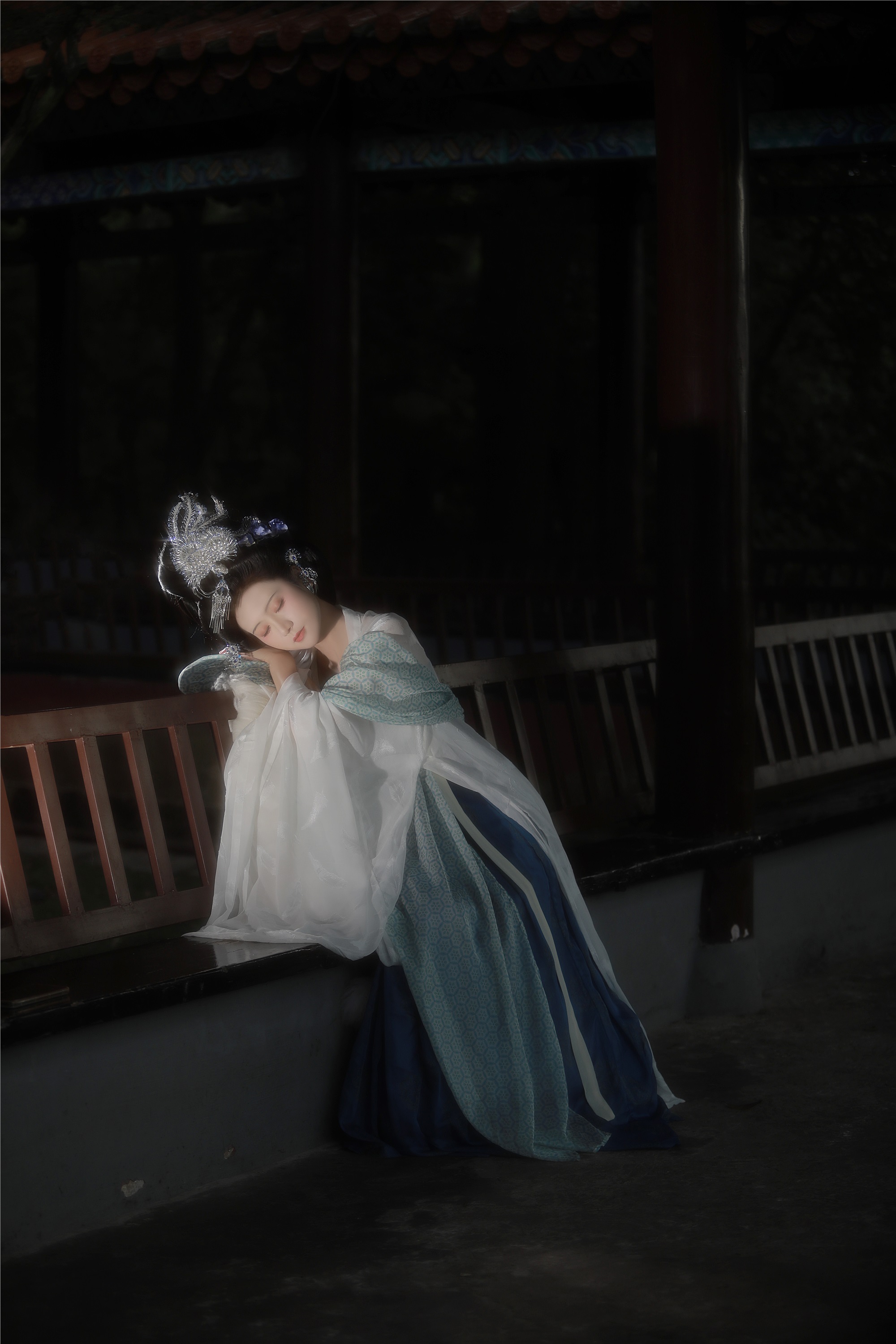 YITUYU艺图语 2025.01.29 早知如此绊人心，何如当初莫相识 瑜瑾